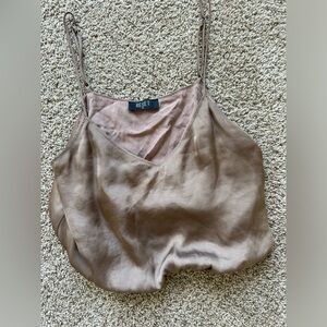 Medium satin tank top💛